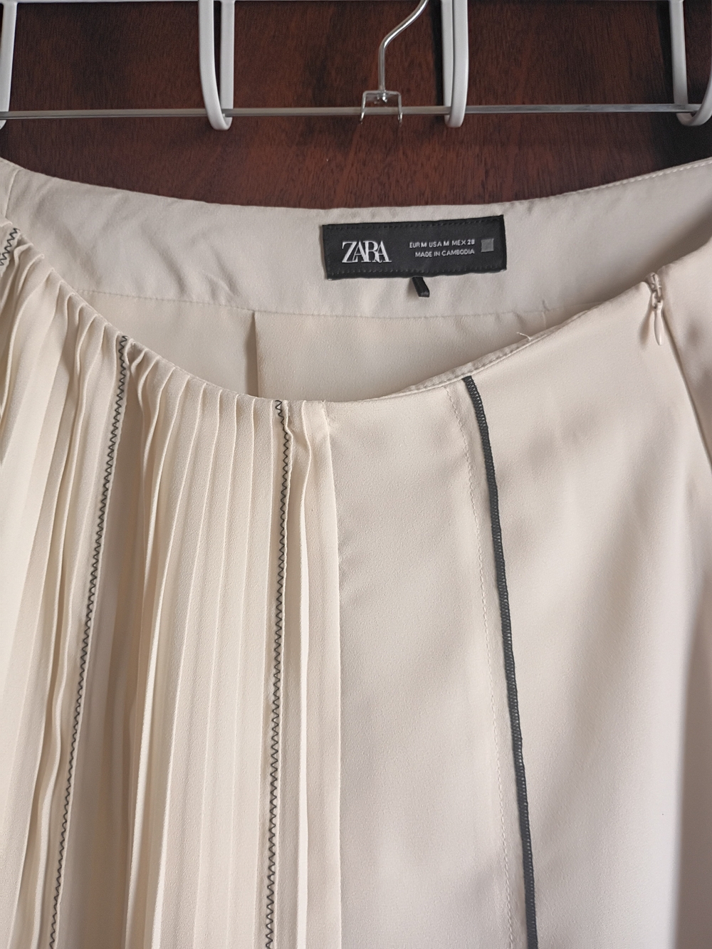 ZARA Cream Maxi Skirt with Contrasting Black Stitching